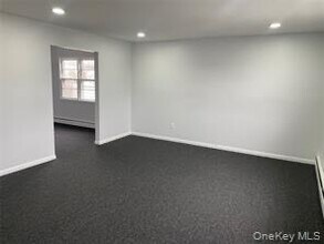 287 Mary Lou Ave in Yonkers, NY - Building Photo - Building Photo