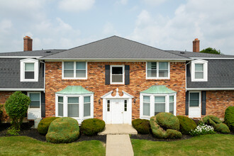 Georgetown Apartments in Williamsville, NY - Foto de edificio - Building Photo