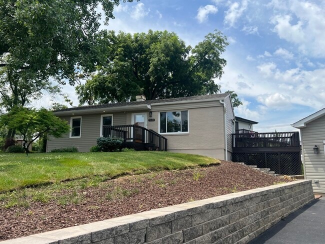 7830 Westview Ln in Woodridge, IL - Building Photo - Building Photo