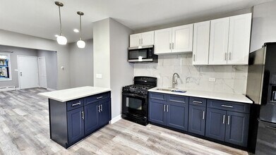 4045 N Moody Ave in Chicago, IL - Building Photo - Building Photo