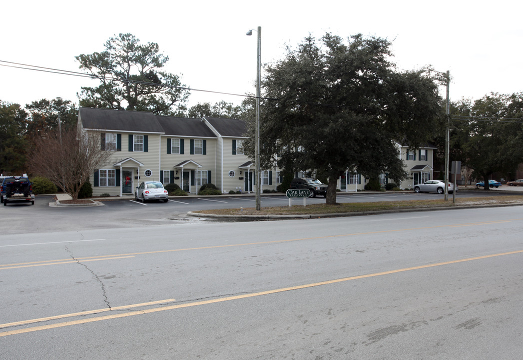 Oak Lane Apartments in Morehead City, NC - Building Photo