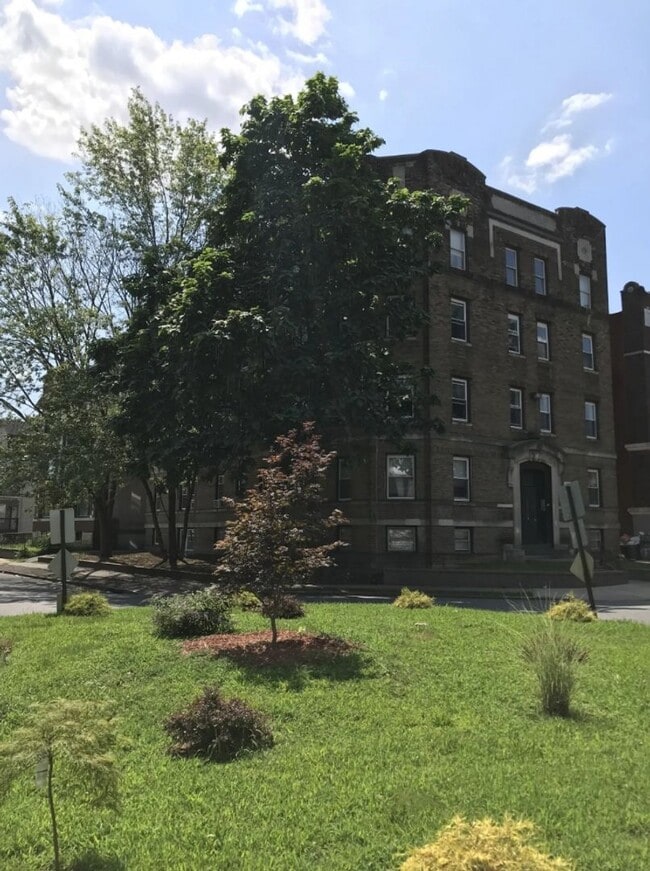 The Rose in East Orange, NJ - Building Photo - Building Photo