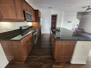 22074 Barrington Way in Santa Clarita, CA - Building Photo - Building Photo