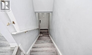 45 Cedarhill Crescent in Kitchener, ON - Building Photo - Building Photo