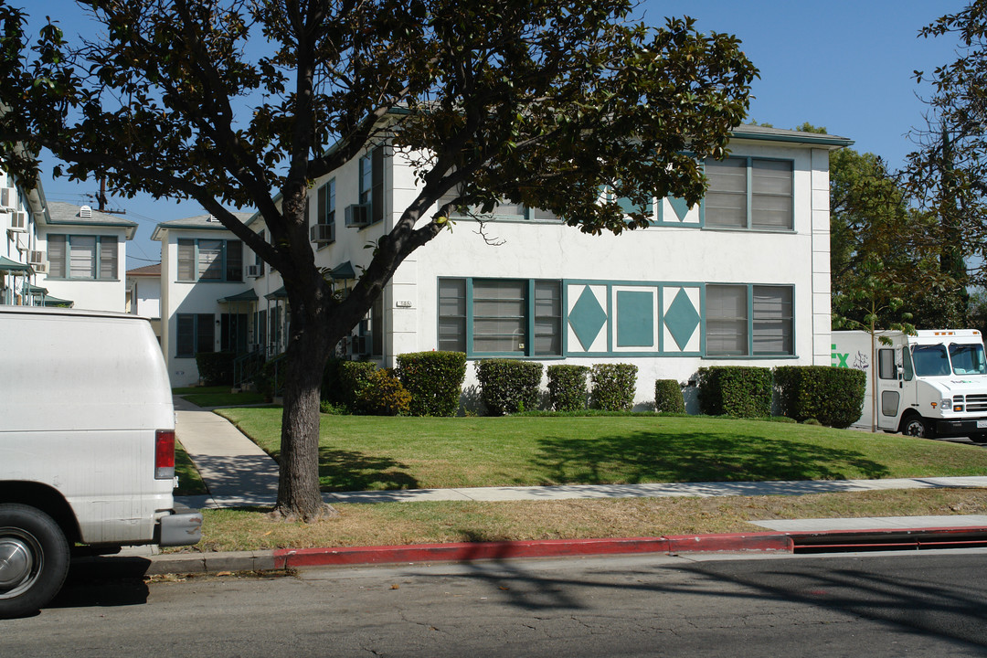 146 S Adams St in Glendale, CA - Building Photo