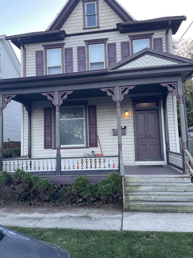 property at 204 S 2nd St