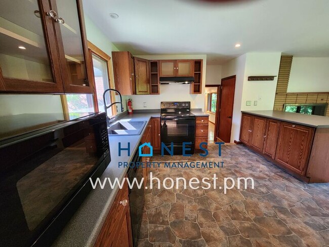 15 Thompson St in Augusta, ME - Building Photo - Building Photo