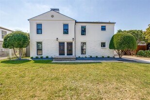 5042 W University Blvd in Dallas, TX - Building Photo