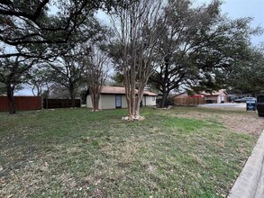 1902 Lone Oak Dr in Leander, TX - Building Photo - Building Photo