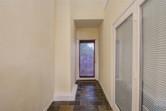 5313 Palmetto St, Unit B in Houston, TX - Foto de edificio - Building Photo