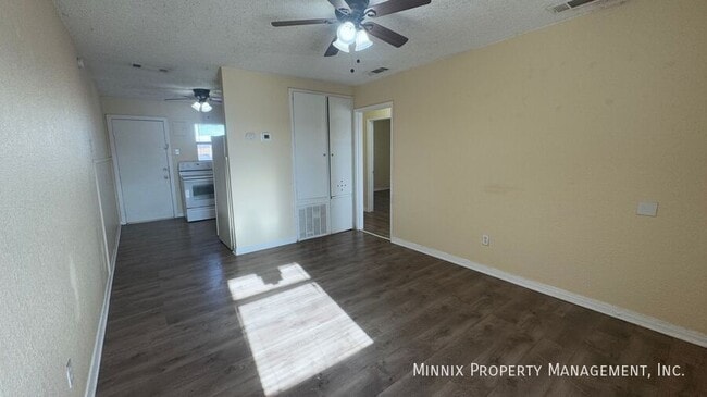 4104 35th St in Lubbock, TX - Foto de edificio - Building Photo