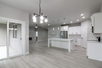 716 N Rd 42 in Pasco, WA - Building Photo - Building Photo