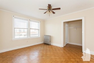 711 W Belmont Ave in Chicago, IL - Building Photo - Building Photo