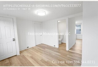 22 Florence St in Worcester, MA - Building Photo - Building Photo