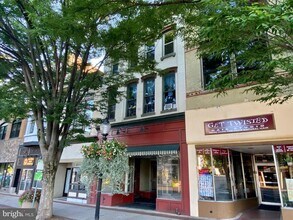 255 E High St in Pottstown, PA - Building Photo - Building Photo