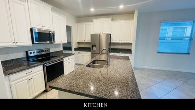 10613 Bahama Woodstar Ct in Riverview, FL - Building Photo - Building Photo