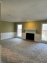 102 Bainbridge Dr, Unit Heritage Oaks in Atlanta, GA - Foto de edificio - Building Photo