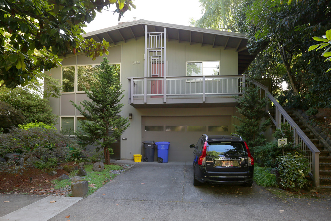 2810 NE 21st Ave in Portland, OR - Building Photo