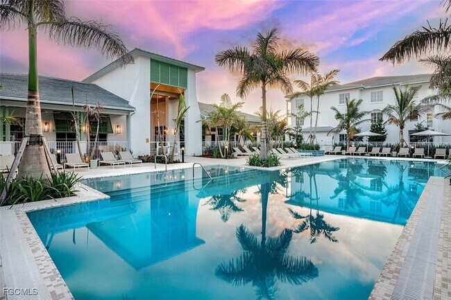 6026 Whitaker Rd, Unit B1 in Naples, FL - Building Photo - Building Photo