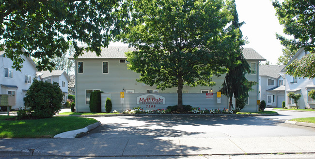 Mall Oaks Town Homes in Vancouver, WA - Building Photo - Building Photo