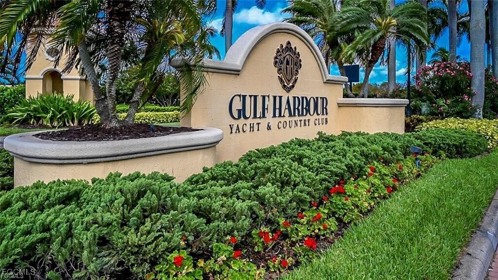 14220 Royal Harbour Ct in Iona, FL - Building Photo