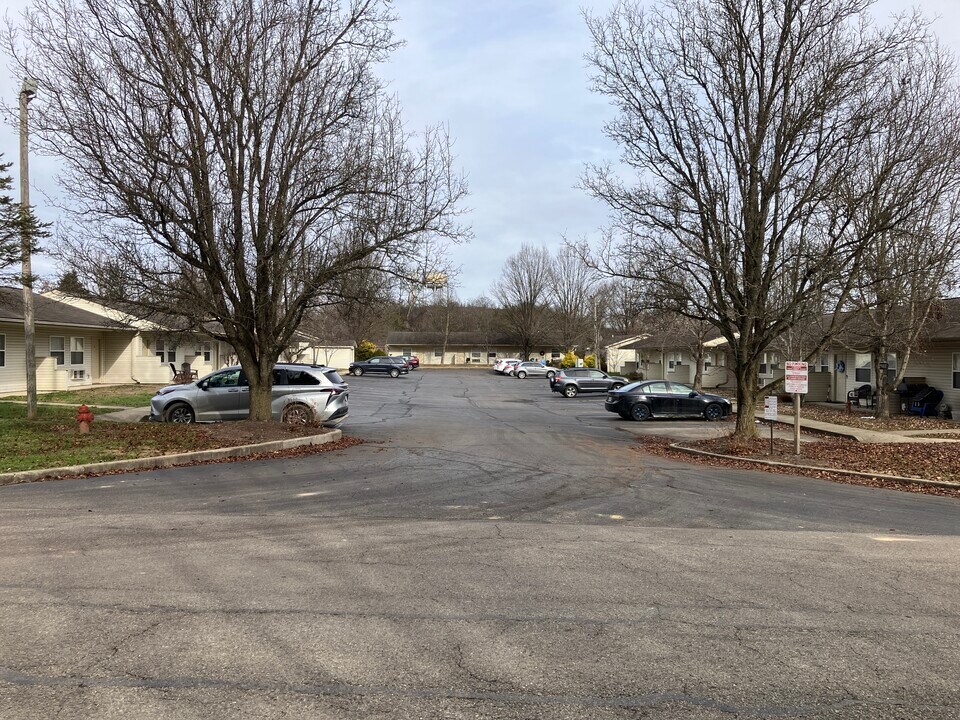 68 E 1st St, Unit 3 in The Plains, OH - Building Photo