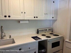 14 Oak Dr in Valatie, NY - Building Photo - Building Photo