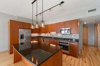 1120 S 2nd St in Minneapolis, MN - Foto de edificio - Building Photo