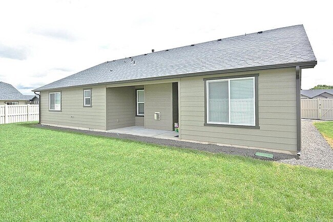 4747 S Highcliff Pl in Meridian, ID - Building Photo - Building Photo