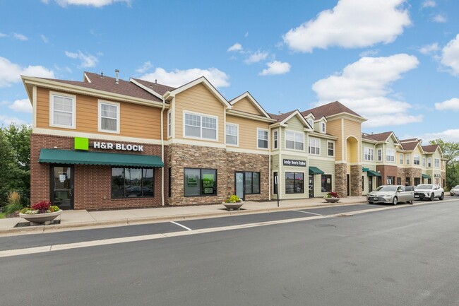 10035 City Walk Dr in Woodbury, MN - Building Photo - Building Photo