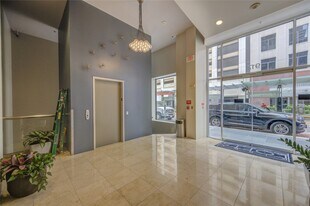 917 Main St, Unit 1005 in Houston, TX - Building Photo