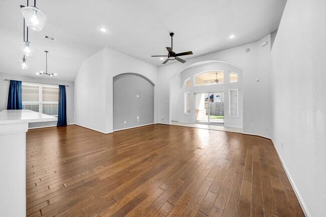 property at 13806 Windsor Garden Ln