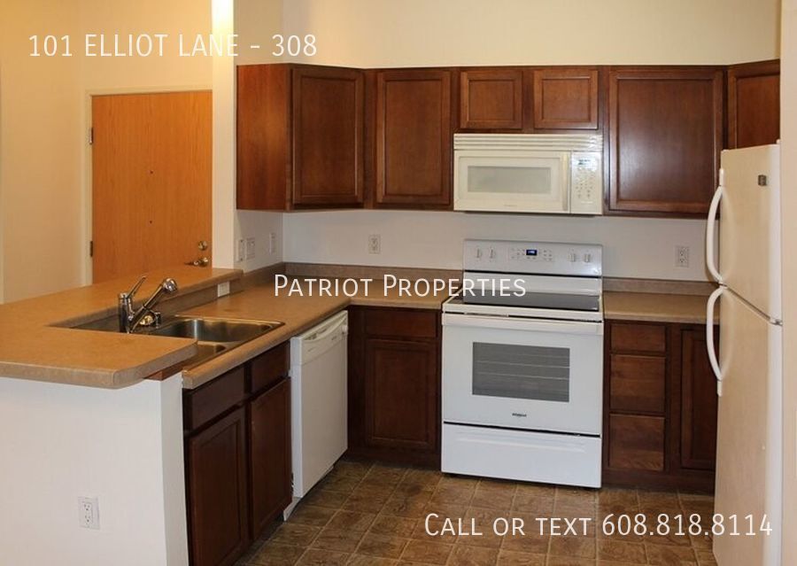 101 Elliott Ln, Unit 308 in Oregon, WI - Building Photo