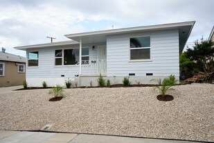 6118 Pembroke Dr in San Diego, CA - Building Photo