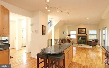 713 Bonnie Meadow Ln in Fort Washington, MD - Building Photo - Building Photo