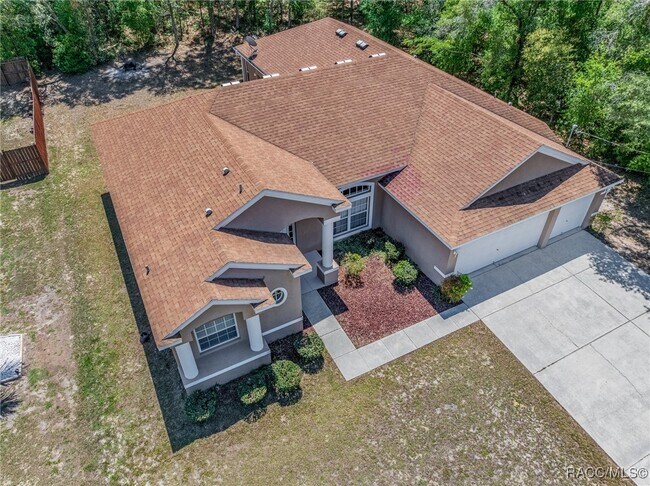 1474 W Pringle Pl in Citrus Springs, FL - Building Photo - Building Photo