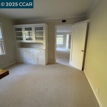 2150 Whyte Park Ave in Walnut Creek, CA - Building Photo - Building Photo