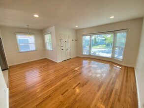 4832 Dunrobin Ave in Lakewood, CA - Building Photo - Building Photo