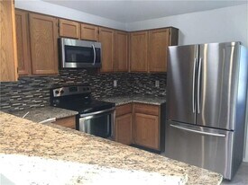 2601 Shady Turf Ct in Bedford, TX - Building Photo