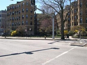 122 Riverway in Boston, MA - Building Photo - Building Photo