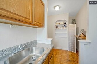 205 E 78th St, Unit 5 in New York, NY - Building Photo - Building Photo