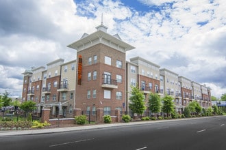 The James in Richmond, VA - Foto de edificio - Building Photo