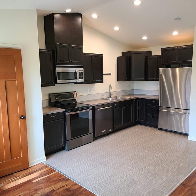 property at 12527 14th Ave S