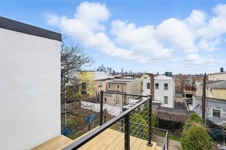 608 Palisade Ave in Jersey City, NJ - Building Photo - Building Photo
