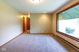 923 Hattie Dr in Anderson, IN - Building Photo - Building Photo