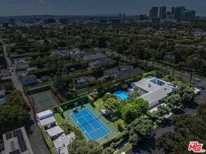 624 N Beverly Dr in Beverly Hills, CA - Building Photo - Building Photo