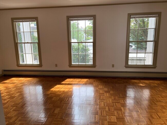 24 Morse Ct-Unit -B in Manchester by the Sea, MA - Building Photo - Building Photo