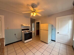 127 Walnut St, Unit 2 in Somerville, MA - Building Photo - Building Photo