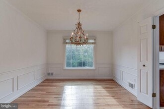 9601 Persimmon Tree Rd in Potomac, MD - Building Photo - Building Photo