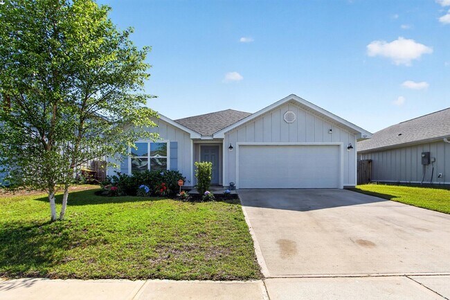 727 Quintana St in Crestview, FL - Building Photo - Building Photo